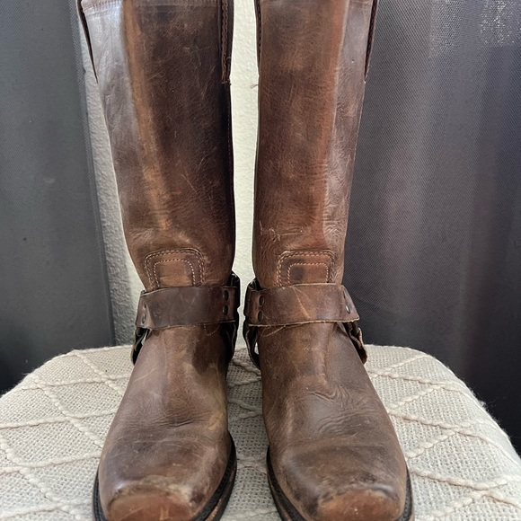 Frye Harness 12L - Picture 2 of 3